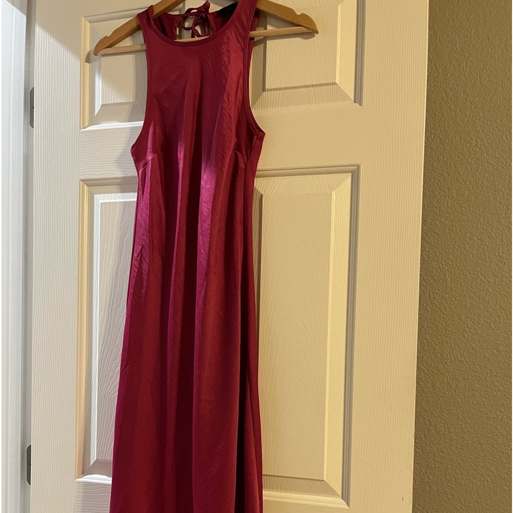 House of Harlow NWOT raspberry long dress tied in a bow in the back